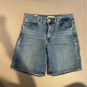 Levi’s denim shorts